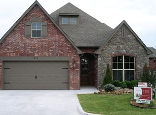 913 W Toledo Cir, Broken Arrow, OK 74012