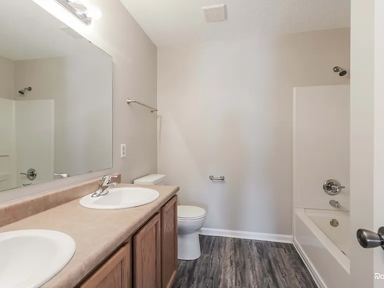 5126 Coloma Ct — Photo 14
