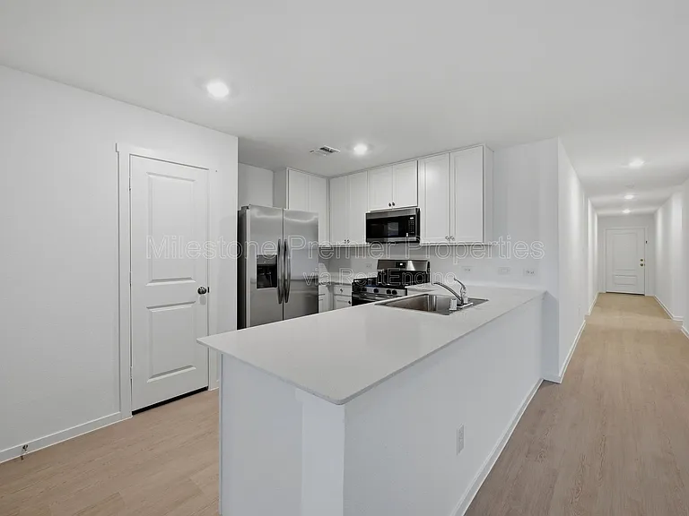 209 Cattail Ln — Photo 7