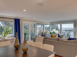 11217 NE 92nd St #A, Kirkland, WA 98033
