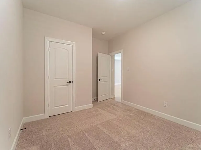 1204 Witherspoon Ln — Photo 17