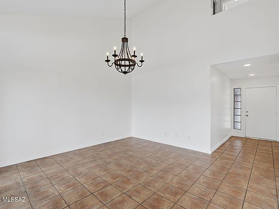 4th image of 1521 N Bryant Ave