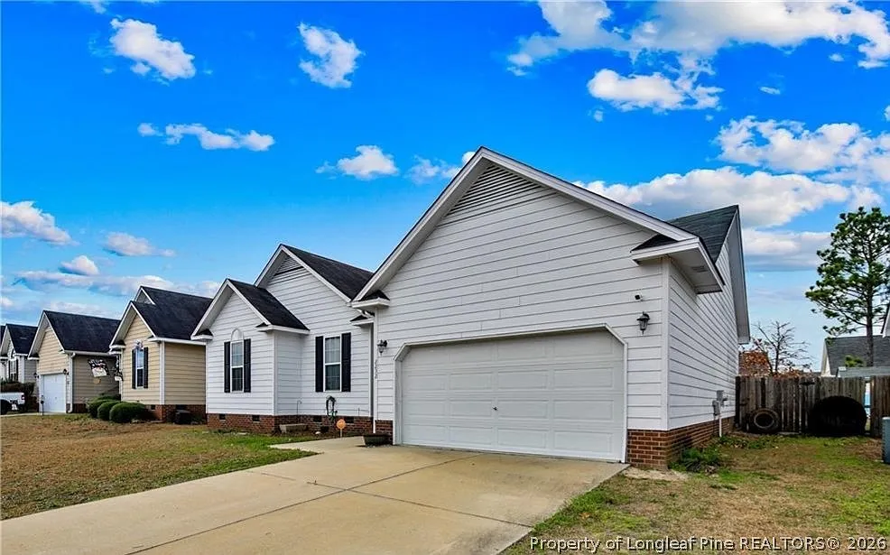 3 bed, 2.0 bath, 1266 sqft, $1,650 — Photo 2