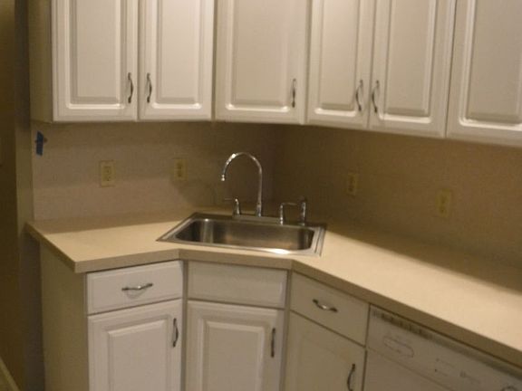 3rd image of 1424 Main St #35b6ce3bb
