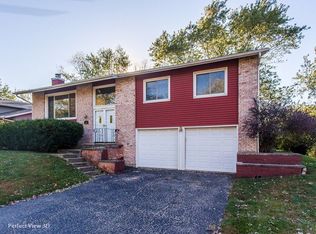 637 N Pinecrest Rd, Bolingbrook, IL 60440