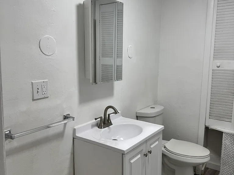22 Rockwell Ave #1 — Photo 10