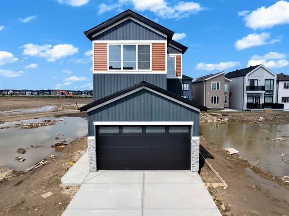 1912 48th St NW, Edmonton, AB T5W 2Y5