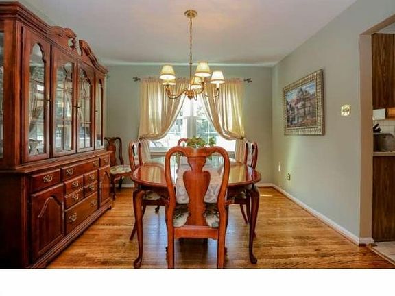 4th image of 5 Tracy Ct