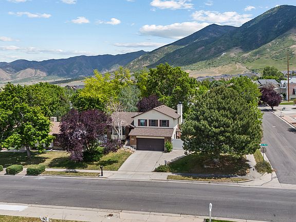 2nd image of 319 Lisa Way