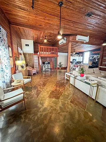 Studio, 1.0 bath, 770 sqft, $1,700 — Photo 2