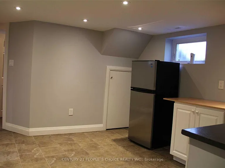 39 Meadowland Dr — Photo 14