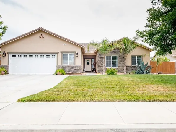 1563 Bristol Ln, Hanford, CA 93230