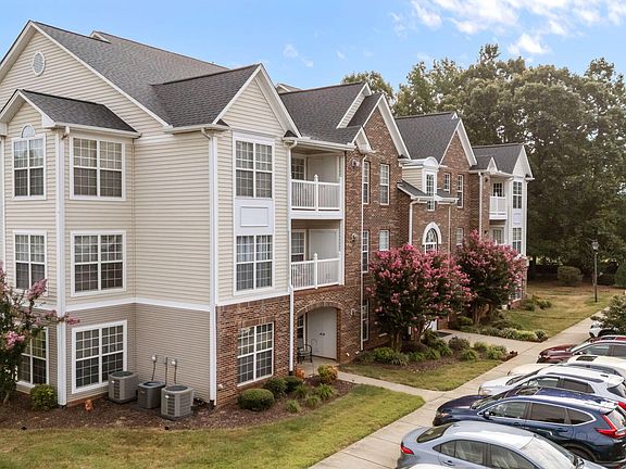 2nd image of 2219 Delaney Dr #314