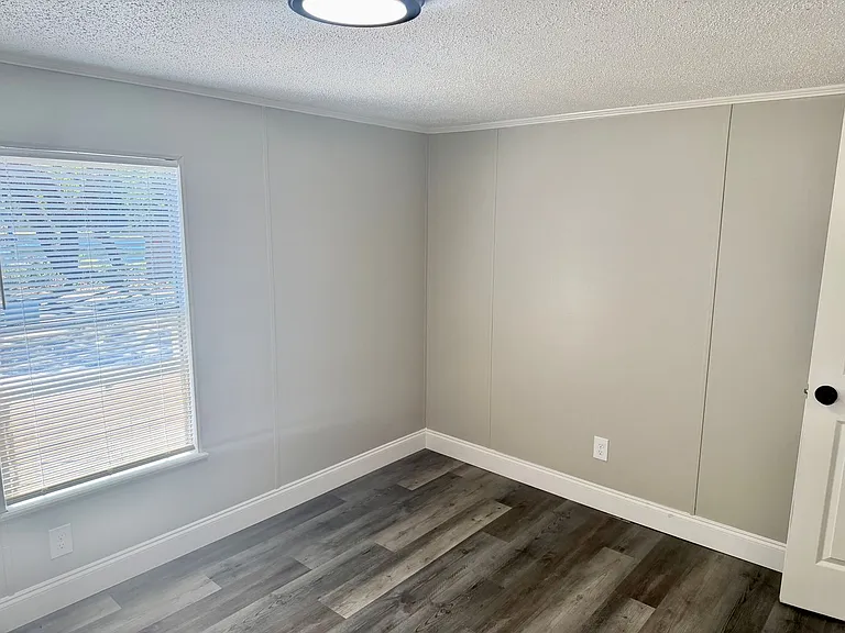 7213 N. Harney Road — Photo 8