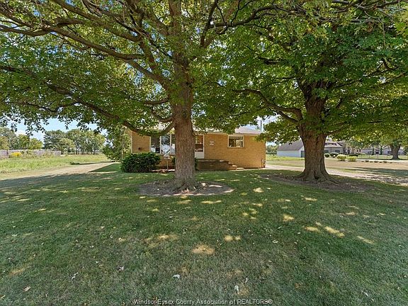 4th image of 8330 Malden Rd