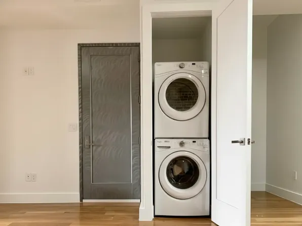 64-10 Gates Avenue image 8 of 17