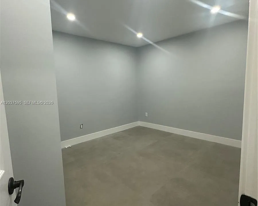 1628 NW 15th St
