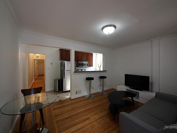 2nd image of 3720 Sacramento St APT 3