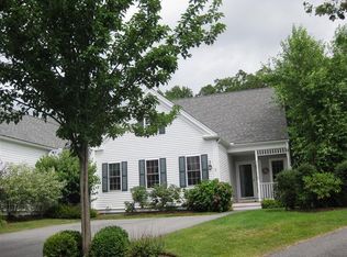 2 Berrywood Ct #2, Buzzards Bay, MA 02532