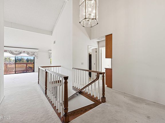 2nd image of 401 Falconrock Ln