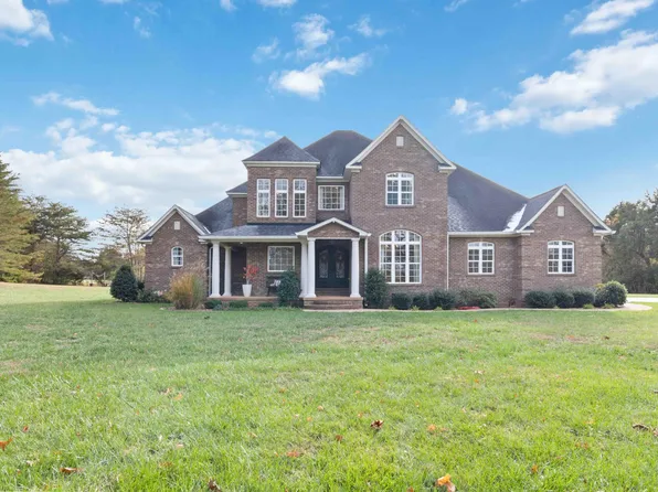 584 Cedar Pointe Dr, Somerset, KY 42501