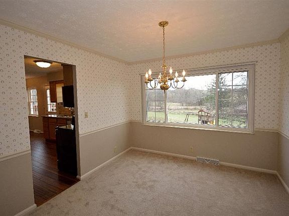 5th image of 7722 Whitehall Cir E