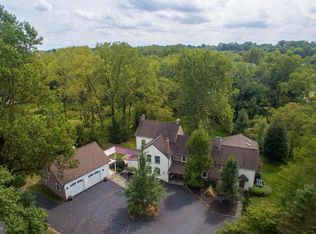 217 Cecelia Acres Dr, Ivyland, PA 18974