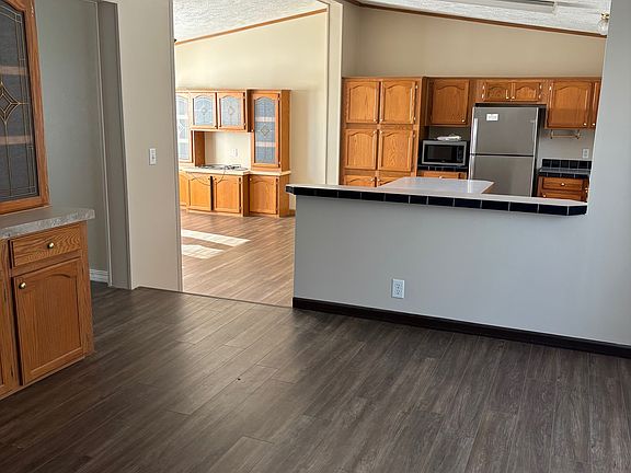 3rd image of 817 Wilderness Dr
