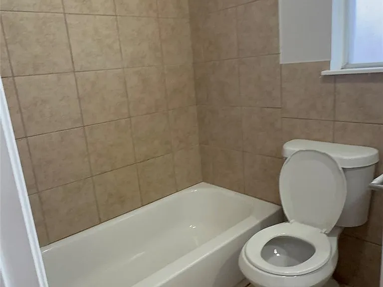 14523 Alrover St — Photo 6