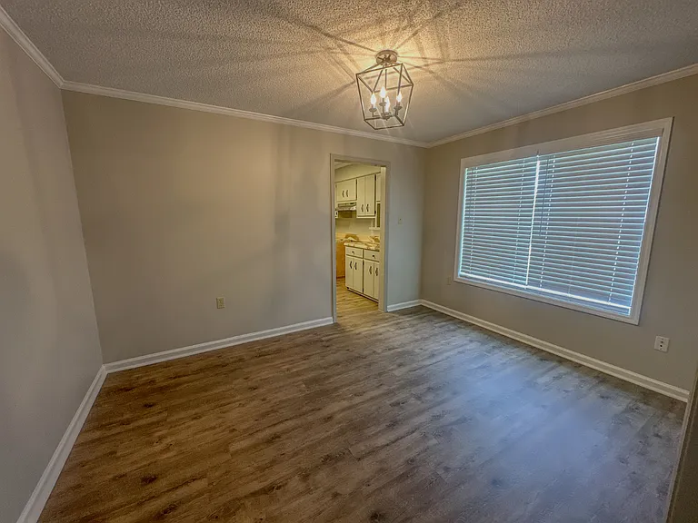 2224 S Sherwood Dr — Photo 5