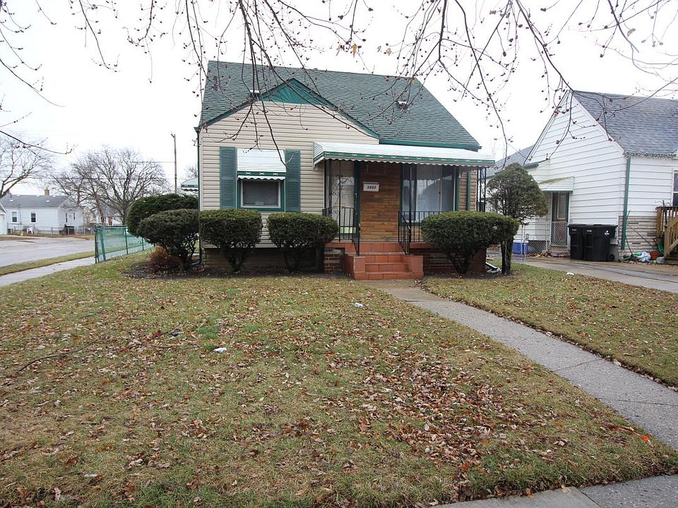 1st image of 3807 22nd St