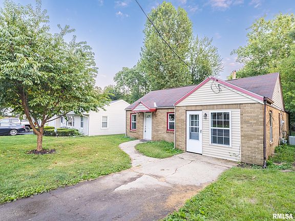 2nd image of 1526 E Hendryx Ln