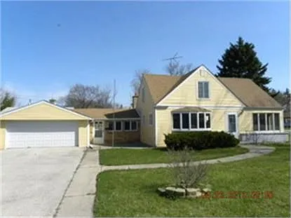 800 N Roberta Ave photo 1