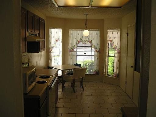 3rd image of 2102 RIVER HOLLOW