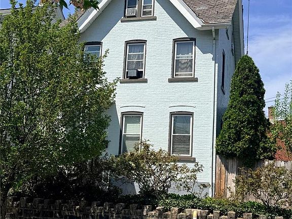 2nd image of 704 Pawnee St
