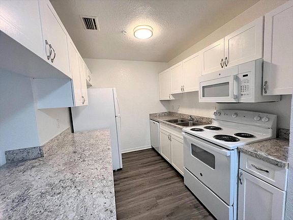 4th image of 13009 Kain Palms Ct #9-202