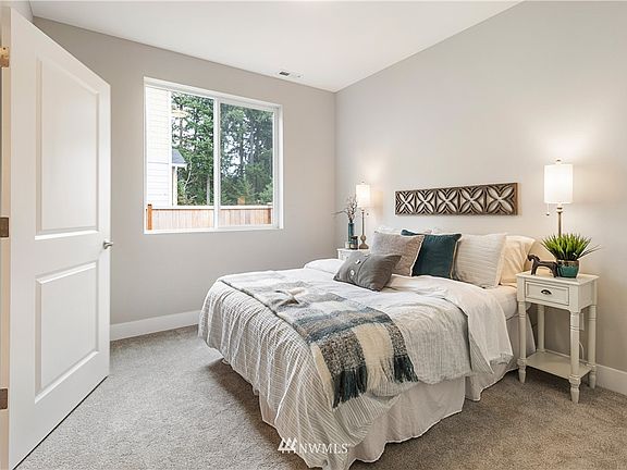 5th image of 17014 124th Avenue Ct E