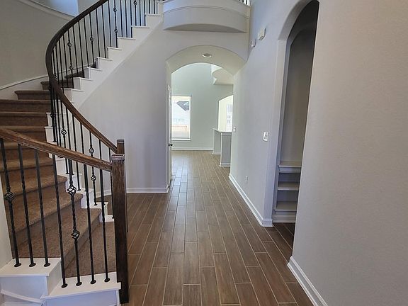 5th image of 123 Sabino Dr