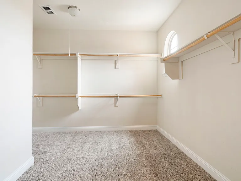 2640 Venice Dr #2 — Photo 34