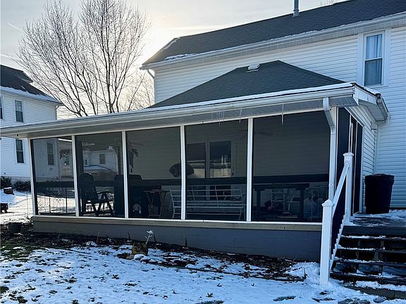 3rd image of 617 Park St