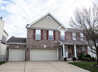 4710 Rutledge Way Dr, Saint Louis, MO 63129