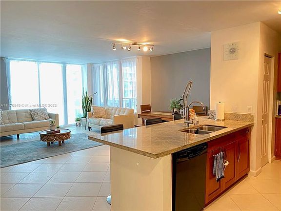 5th image of 1155 Brickell Bay Dr #Penthouse 302