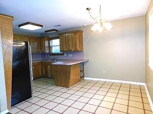 4th image of 2119 S Sidney Ave