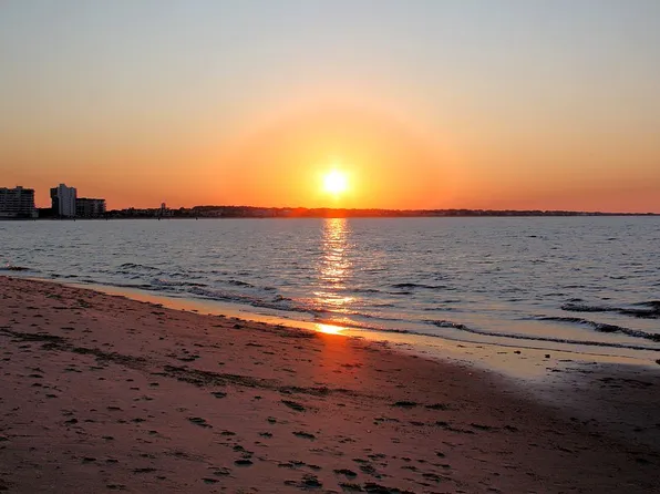 3196 Silver Sands Cir APT 100, Virginia Beach, VA 23451