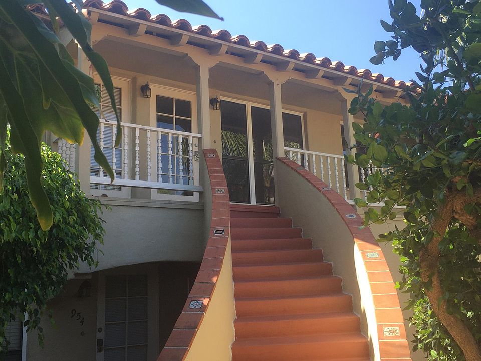 2 units upstairs, the one to the left is the one available