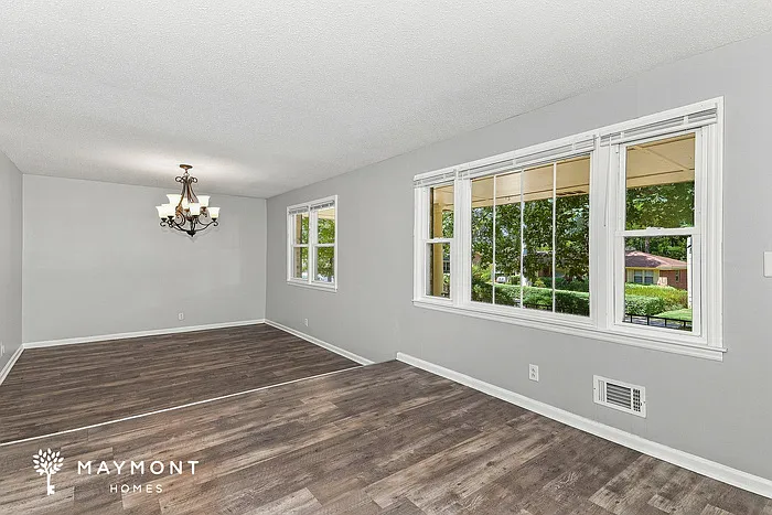 4 bed, 2.5 bath, 1802 sqft, $1,695 — Photo 3