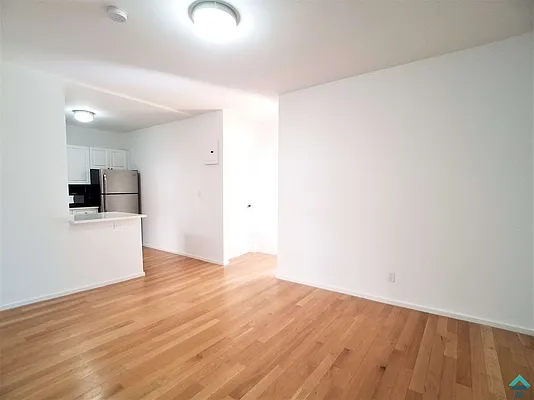 Rented by EXR | media 18