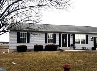 1956 E Berlin Rd, New Oxford, PA 17350