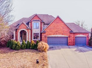 2302 N Pinecrest Ln, Clinton, MO 64735