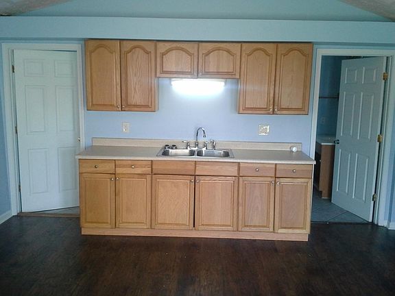 Look at these Cabinets!!!!